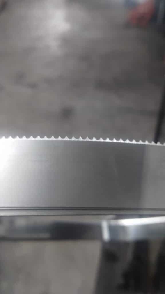 Sierra para cortes espuma